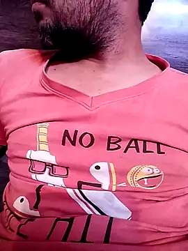 Snapshot of HotBoyOm chatting on 02.15.25 HotBoyOm online show from 02.15.25