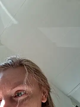  Carrie  online show from 02.16.25