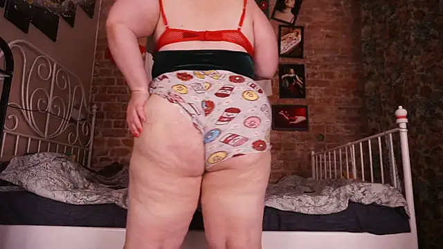 Evelively online show from 11.21.25