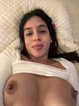 Snapshot of kamivolkano chatting on 02.19.25 kamivolkano online show from 02.19.25