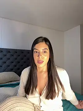 Snapshot of kamivolkano chatting on 03.03.25 kamivolkano online show from 03.03.25