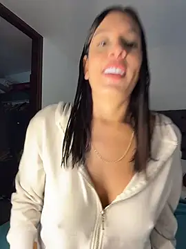 Snapshot of kamivolkano chatting on 10.28.25 kamivolkano online show from 10.28.25