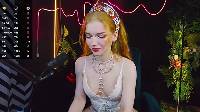 Snapshot of Misamane chatting on 05.25.26 Misamane online show from 05.25.26
