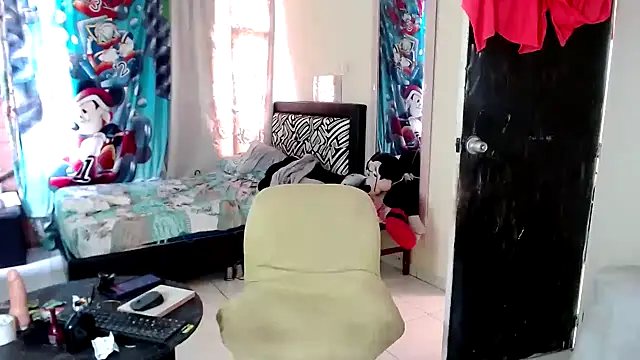 Sashaferrari2000 online show from 11.03.25