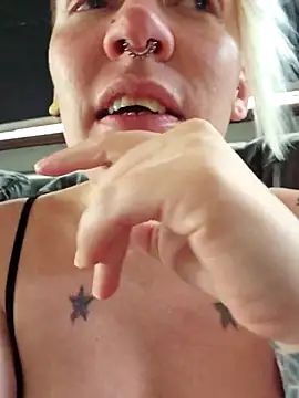 PinkTheHawk online show from 01.17.26