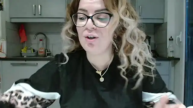 Snapshot of minerva_ chatting on 02.20.26 minerva online show from 02.20.26