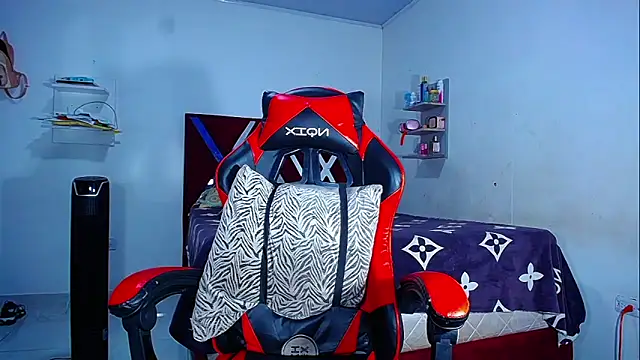 DanisaBrown online show from 04.19.26