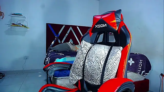 DanisaBrown online show from 04.19.26