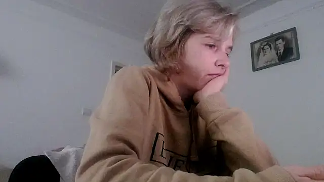 SexxyLety online show from 11.04.25