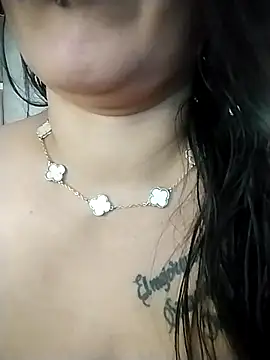 chelaqueen  online show from 11.30.25