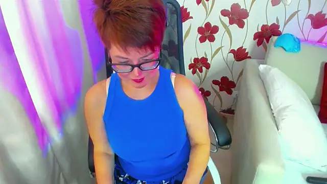 Snapshot of JennAlison chatting on 03.05.25 JennAlison online show from 03.05.25