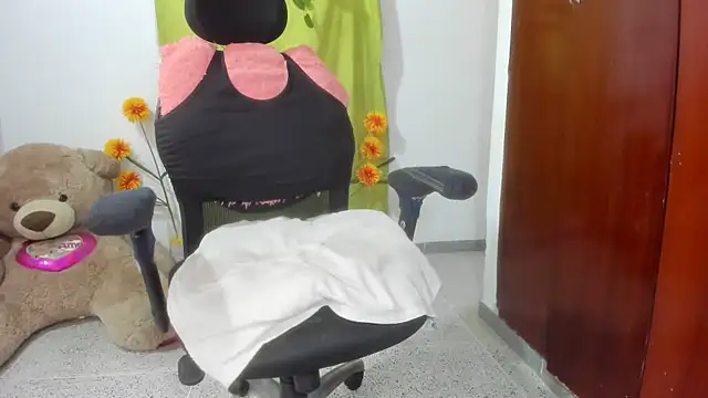 janelleritz online show from 09.30.25