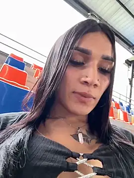 Snapshot of Salo_hot04 chatting on 12.01.25 Salo hot04 online show from 12.01.25