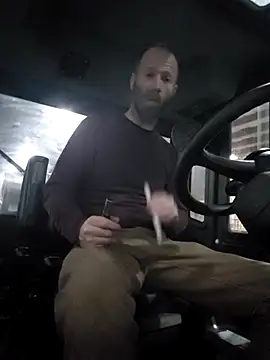 Snapshot of Cooking_Cristal chatting on 11.17.25 Cooking Cristal online show from 11.17.25