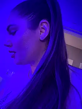 lovely beast online show from 11.18.25