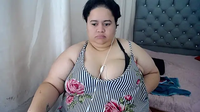 hotlesby4uxxx online show from 12.12.24