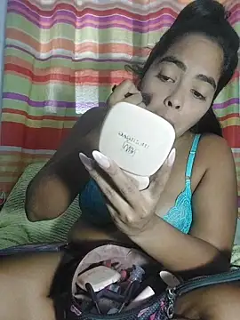 Snapshot of missmelissa_ chatting on 11.04.25 missmelissa online show from 11.04.25