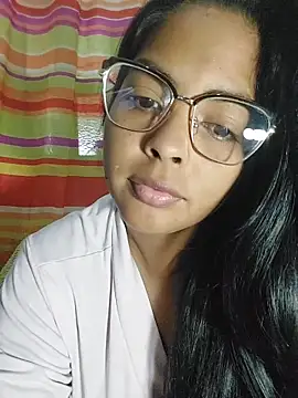 Snapshot of missmelissa_ chatting on 11.22.25 missmelissa online show from 11.22.25