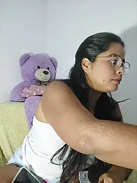 Snapshot of missmelissa_ chatting on 12.02.25 missmelissa online show from 12.02.25