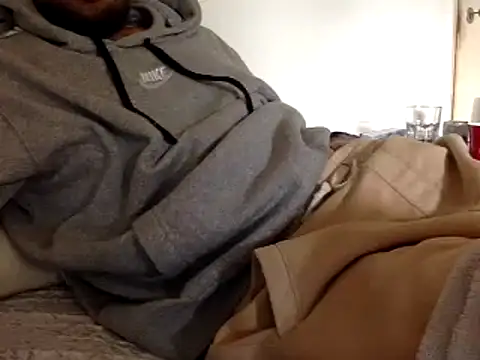 Snapshot of BADGUY2021 chatting on 12.07.24 BADGUY2021 online show from 12.07.24