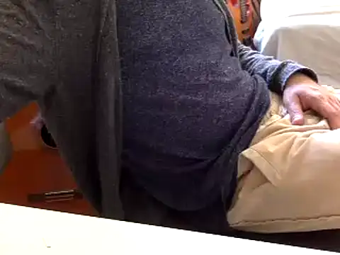 Snapshot of BADGUY2021 chatting on 01.03.25 BADGUY2021 online show from 01.03.25