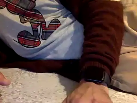 Snapshot of BADGUY2021 chatting on 02.11.25 BADGUY2021 online show from 02.11.25