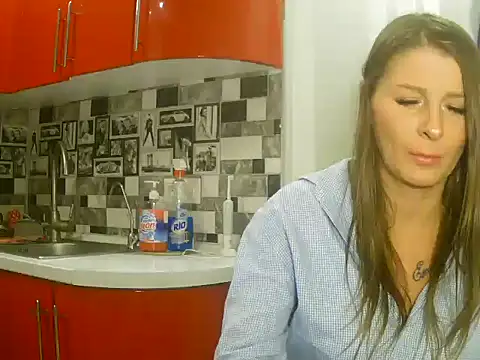 Snapshot of Valerivv chatting on 09.30.25 Valerivv online show from 09.30.25