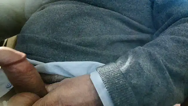 Snapshot of curcuro chatting on 03.18.25 curcuro online show from 03.18.25