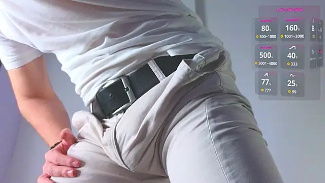 Snapshot of S3Xyes chatting on 11.21.25 S3Xyes online show from 11.21.25