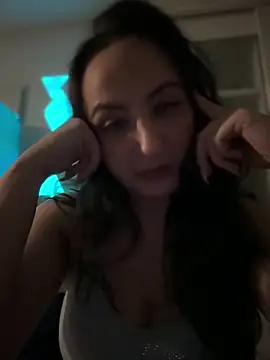 itsCassie online show from 02.06.25