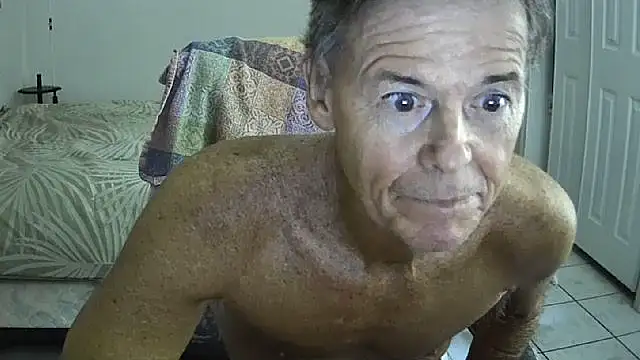 Snapshot of nakeedcowboi65 chatting on 11.11.25 nakeedcowboi65 online show from 11.11.25