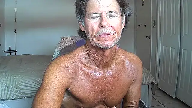 Snapshot of nakeedcowboi65 chatting on 03.29.26 nakeedcowboi65 online show from 03.29.26