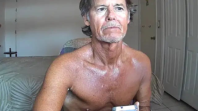 Snapshot of nakeedcowboi65 chatting on 04.02.26 nakeedcowboi65 online show from 04.02.26