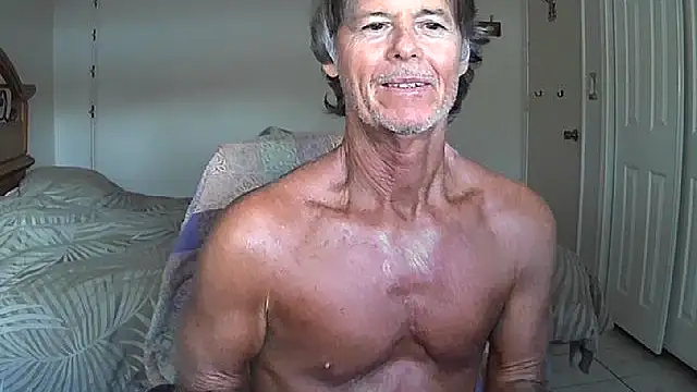 Snapshot of nakeedcowboi65 chatting on 04.17.26 nakeedcowboi65 online show from 04.17.26