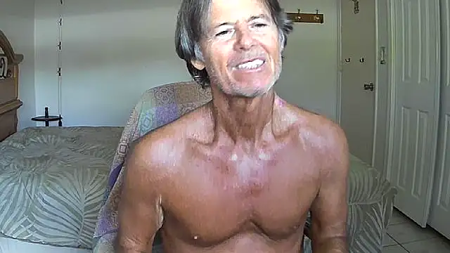 Snapshot of nakeedcowboi65 chatting on 04.21.26 nakeedcowboi65 online show from 04.21.26