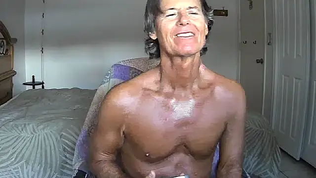 Snapshot of nakeedcowboi65 chatting on 04.27.26 nakeedcowboi65 online show from 04.27.26