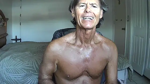 Snapshot of nakeedcowboi65 chatting on 05.04.26 nakeedcowboi65 online show from 05.04.26