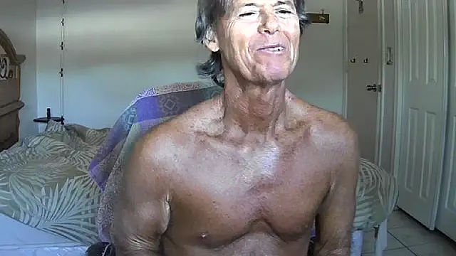 Snapshot of nakeedcowboi65 chatting on 05.07.26 nakeedcowboi65 online show from 05.07.26