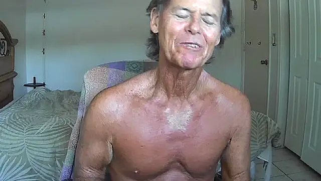 Snapshot of nakeedcowboi65 chatting on 05.08.26 nakeedcowboi65 online show from 05.08.26