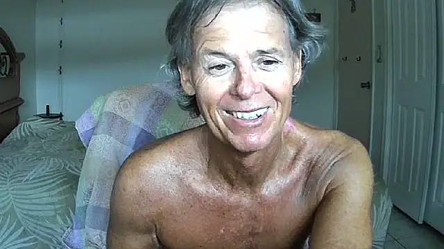 Snapshot of nakeedcowboi65 chatting on 05.10.26 nakeedcowboi65 online show from 05.10.26