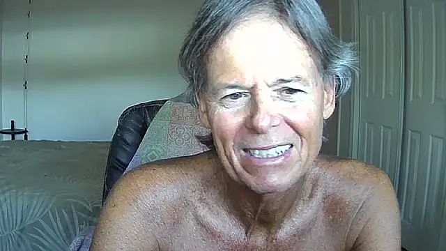 Snapshot of nakeedcowboi65 chatting on 05.11.26 nakeedcowboi65 online show from 05.11.26