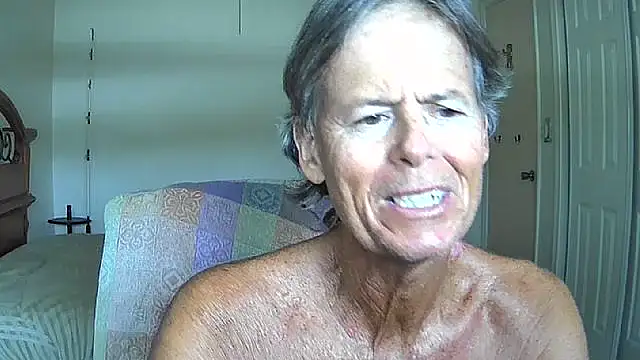 Snapshot of nakeedcowboi65 chatting on 05.11.26 nakeedcowboi65 online show from 05.11.26
