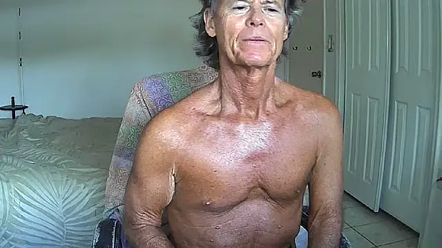 Snapshot of nakeedcowboi65 chatting on 05.18.26 nakeedcowboi65 online show from 05.18.26