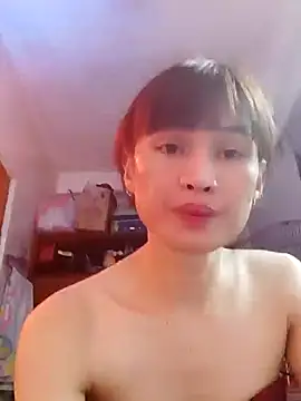 Snapshot of QueenSoreal chatting on 02.13.25 QueenSoreal online show from 02.13.25