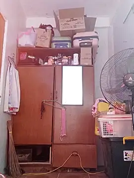 Snapshot of QueenSoreal chatting on 02.17.25 QueenSoreal online show from 02.17.25