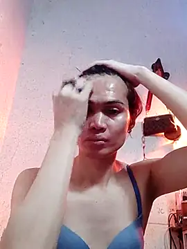 Snapshot of QueenSoreal chatting on 02.24.25 QueenSoreal online show from 02.24.25