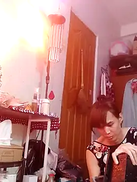 Snapshot of QueenSoreal chatting on 03.04.25 QueenSoreal online show from 03.04.25