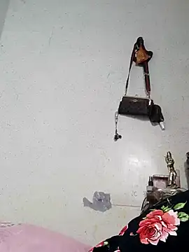 Snapshot of QueenSoreal chatting on 03.13.25 QueenSoreal online show from 03.13.25