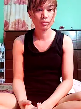 Snapshot of QueenSoreal chatting on 09.20.25 QueenSoreal online show from 09.20.25