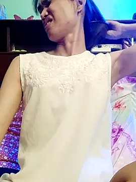 Snapshot of QueenSoreal chatting on 03.05.26 QueenSoreal online show from 03.05.26